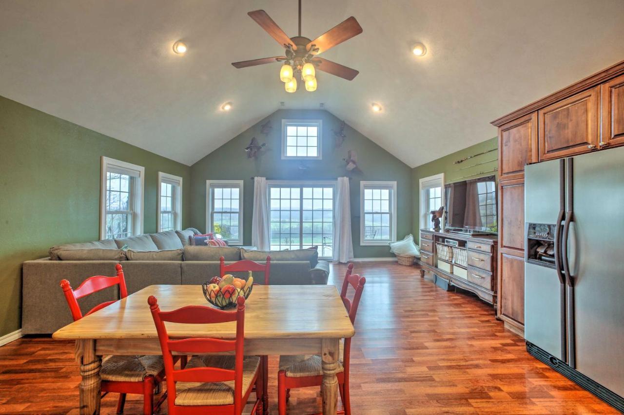 Riverfront Arkansas Retreat Near Fishing And Hiking! Gassville Buitenkant foto