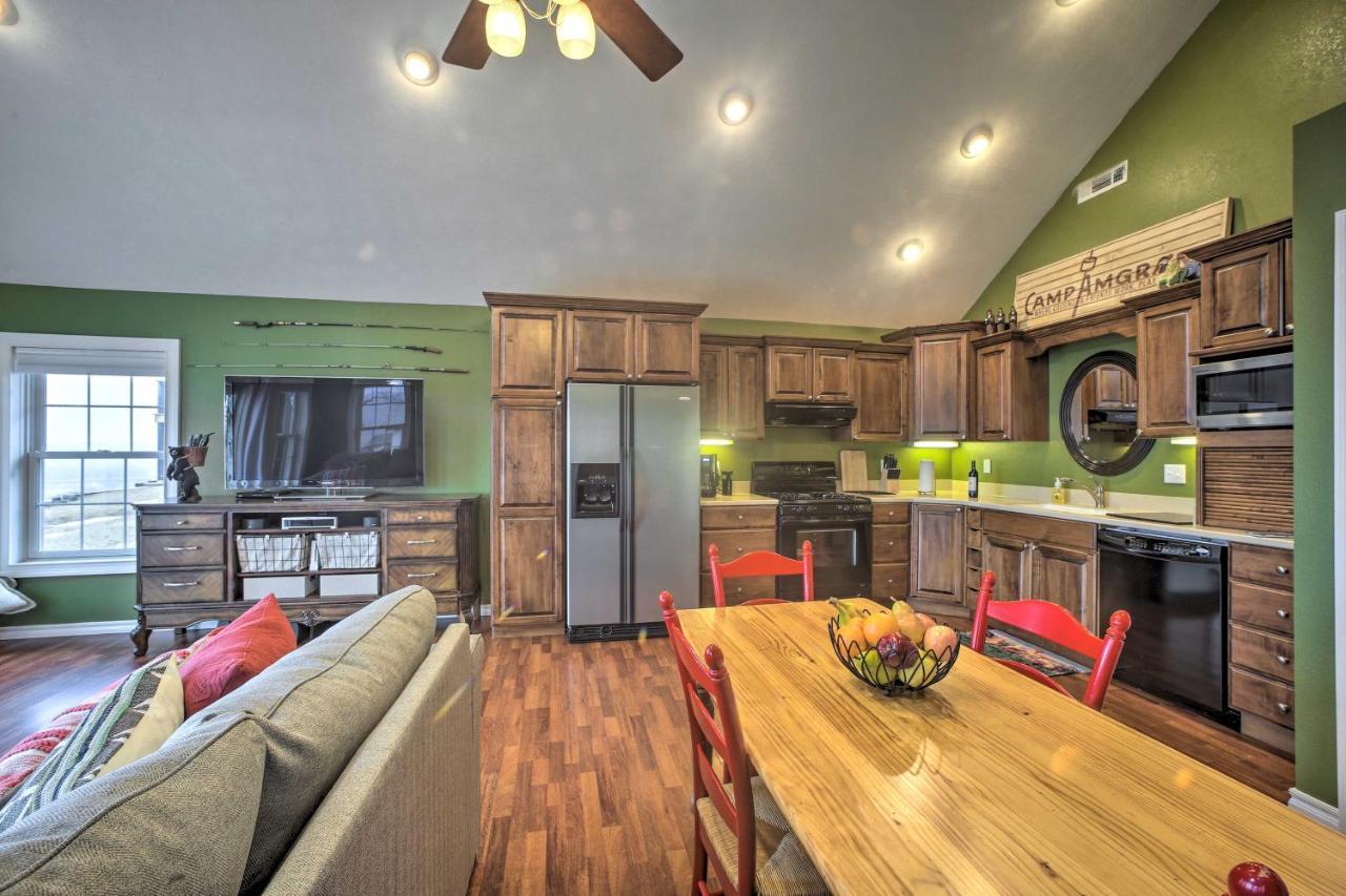 Riverfront Arkansas Retreat Near Fishing And Hiking! Gassville Buitenkant foto